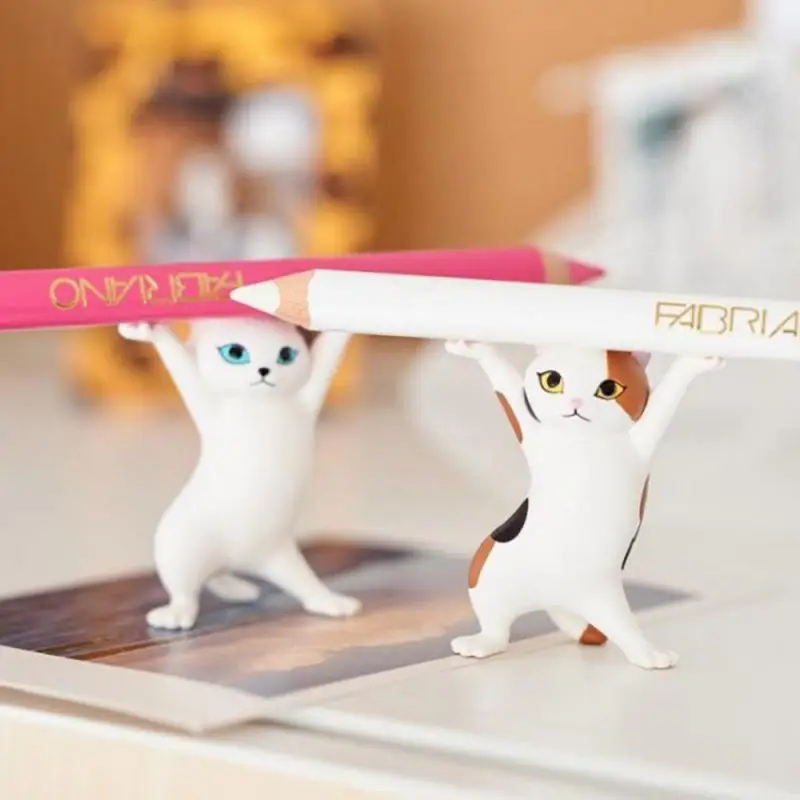 Grappige penhouder Cat Doll Ornamenten Plastic Ambachten Oortelefoon Ondersteuning voor Kinderen Geschenk Kamer Desk Home Decoratie Accessoires3
