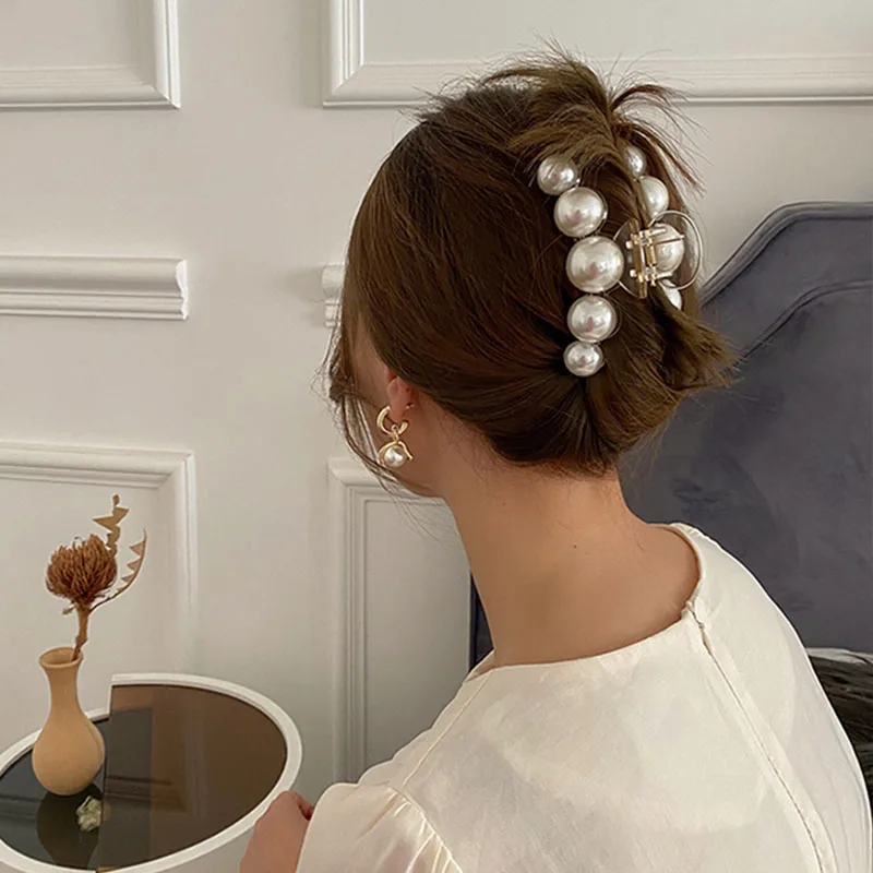 Nieuwe Elegant Pearl Haar Klauwen Vrouw Haar Clip Haarspelden Haar Accessoires Meisjes Haar Krab Hoofddeksels Hairgrip Fashion Haarspeldjes0