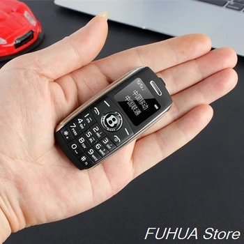 Schattige Mini-Auto Toets Model Telefoon Dual Sim Card Magic Bluetooth Voice Dialer MP3-Één-Toets Opname mobiele Mobiele telefoon russische Toetsenbord